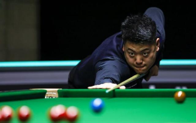 开云下载-斯诺克世锦赛第三轮全面开战 中国军团四人皆晋级